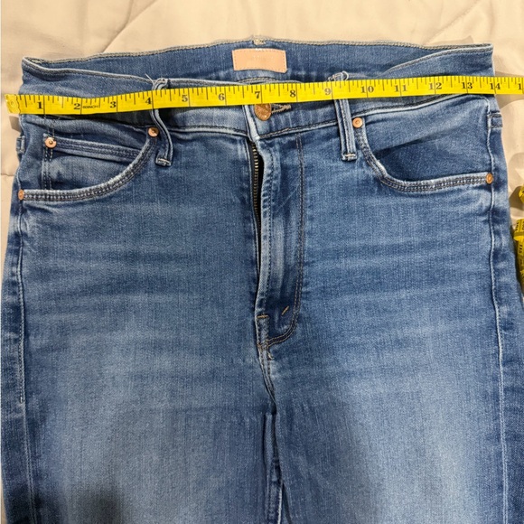 MOTHER MID RISE JEANS - Picture 4 of 4